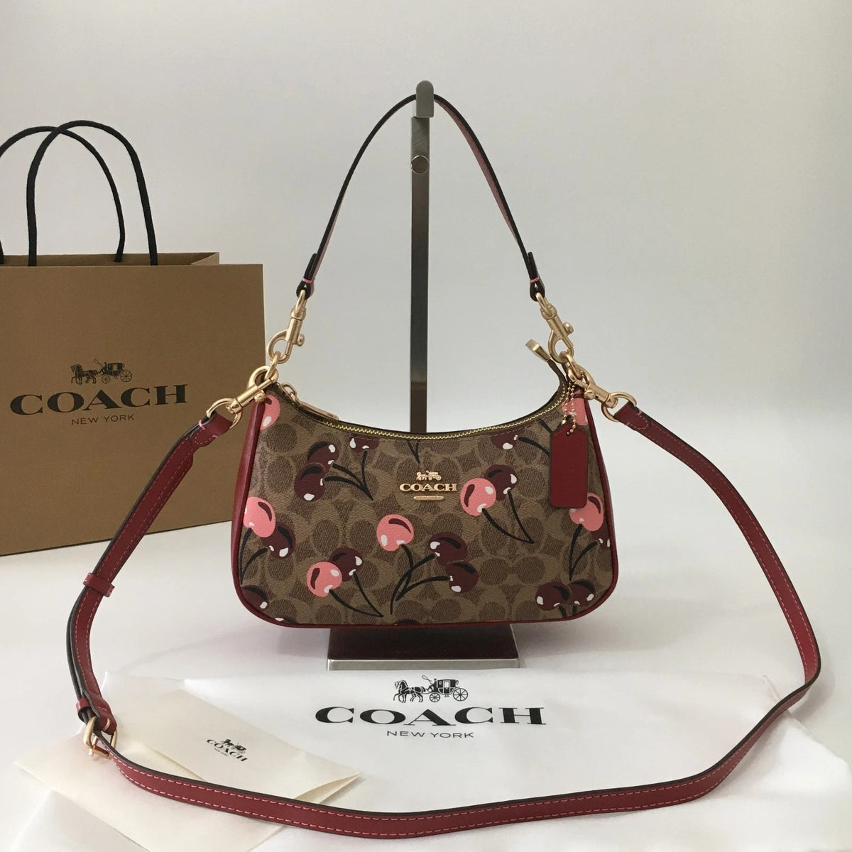Coach Cherry Print Signature Crossbody Shoulder Bag – Stylish Everyday Purse